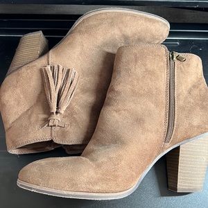 Brown booties with tassel